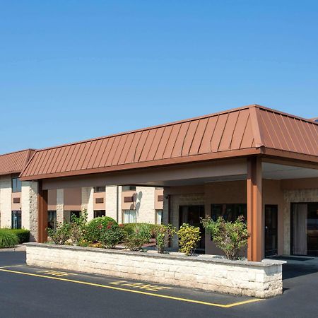 Days Inn By Wyndham Hillsborough Dış mekan fotoğraf