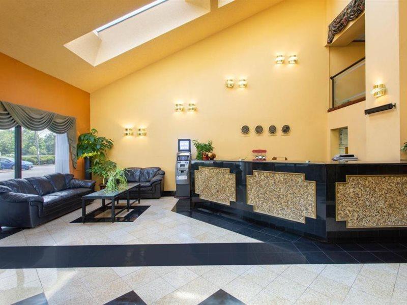 Days Inn By Wyndham Hillsborough Dış mekan fotoğraf